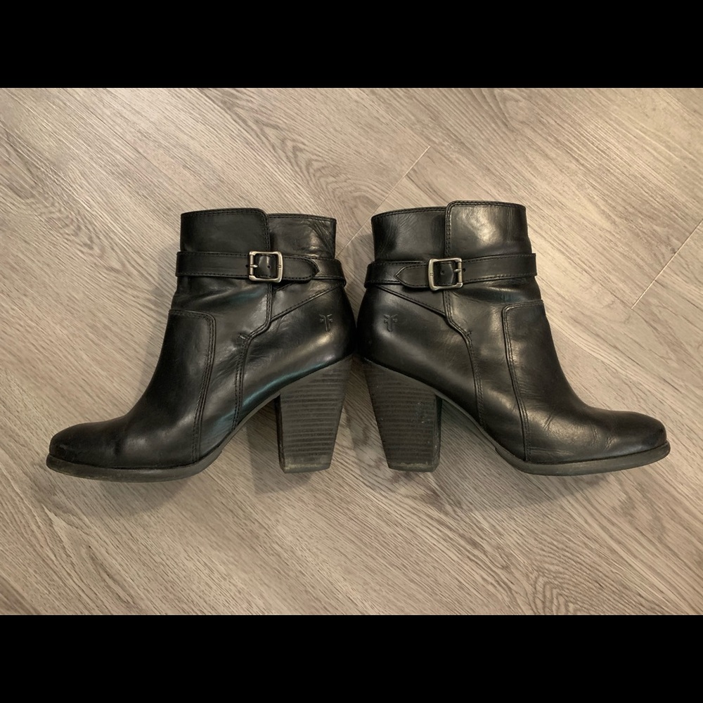 *FRYE*